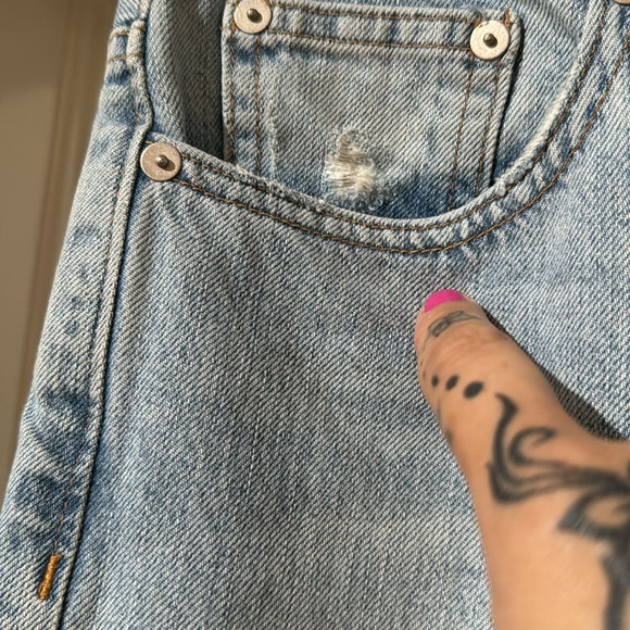 Madewell Distressed Perfect Summer Jean - Picture 4 of 10